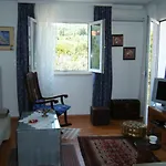 Apartment Court