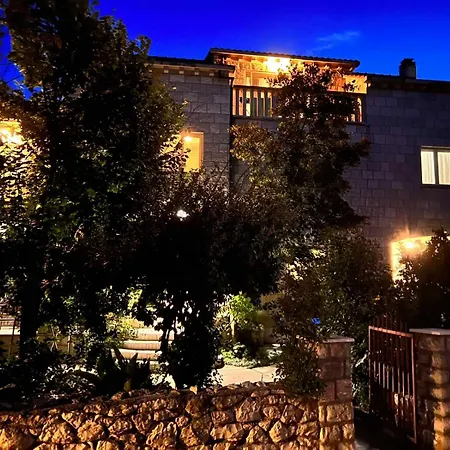 Apartment Court Korčula