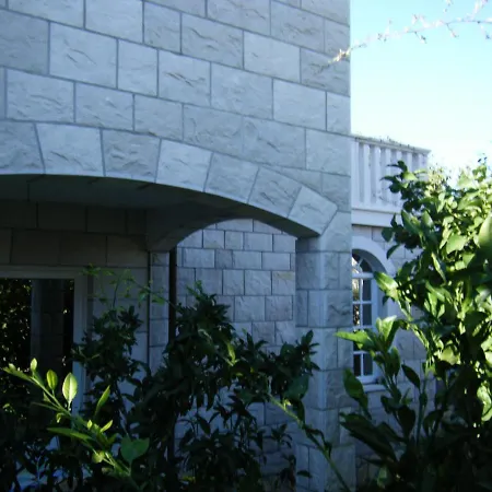Green Court *