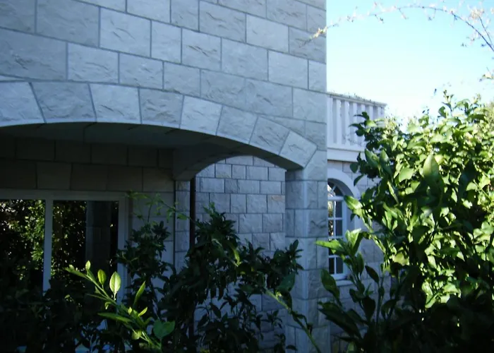 Green Court *